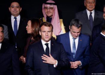 Macron: Türkiye ve Rusya Libya'dan paralı askerlerini çekmeli