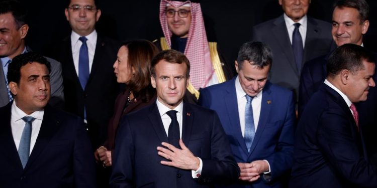 Macron: Türkiye ve Rusya Libya'dan paralı askerlerini çekmeli