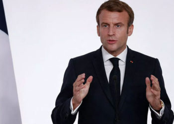 Macron: Türkiye ve Rusya paralı askerlerini Libya'dan çekmeli