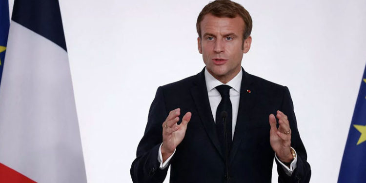 Macron: Türkiye ve Rusya paralı askerlerini Libya'dan çekmeli