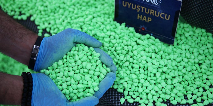 Malatya Aile ve Sosyal Hizmetler İl Müdürlüğü’nde 5 bin uyuşturucu hap ele geçirildi