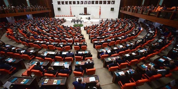 Meclis’te ayrımcılık yok denildi: Kürtçe tutanaklara ‘x’ olarak geçti