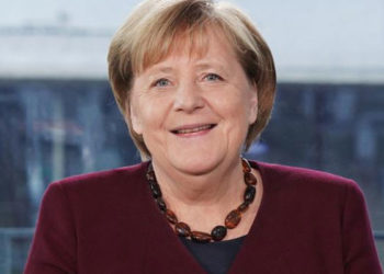 Merkel: Kitap okuyup uyuyacağım