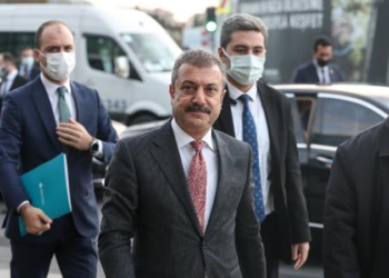 Merkez Bankası Başkanı banka genel müdürleriyle görüşüyor