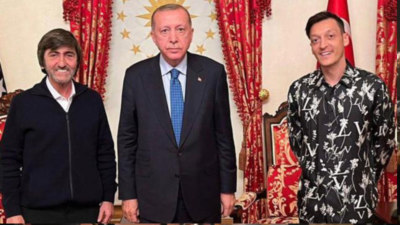 Mesut Özil ve Rıdvan Dilmen, Erdoğan ile görüştü