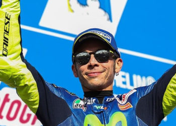 MotoGP efsanesi Valentino Rossi pistlere veda etti