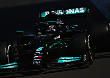 Motor değişikliğine giden Hamilton, 5 sıra grid cezası aldı