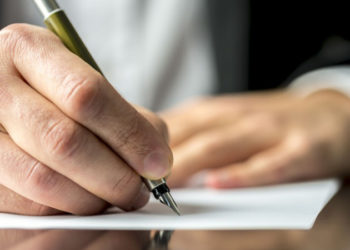 Murat Muratoğlu: Hükümetin elde kalan son kamu ve hazine mallarını satmayı planladığını görüyoruz