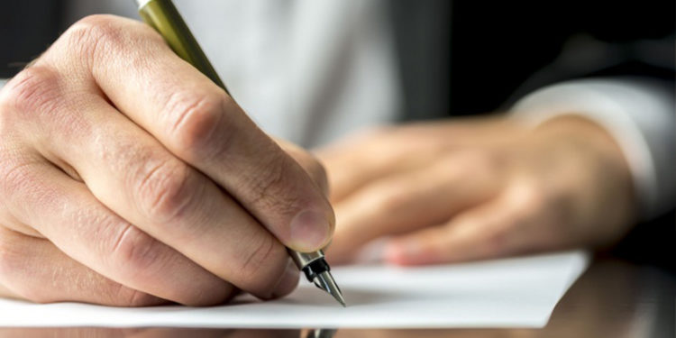 Murat Muratoğlu: Hükümetin elde kalan son kamu ve hazine mallarını satmayı planladığını görüyoruz