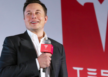 Musk, Tesla hissesi satmaya devam ediyor