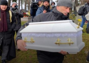 Mülteci bebek Belarus sınırında açlık ve soğuktan yaşamını yitirdi