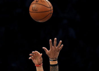 NBA lideri Warriors, Nets'i mağlup etti