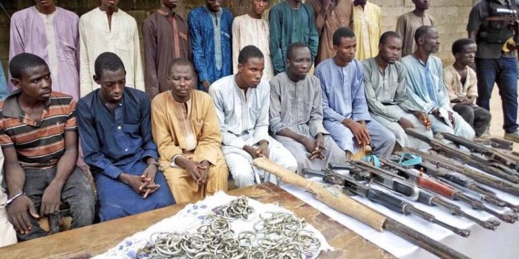 Nijerya'da katliam yapan Boko Haram'ın 14 bin 500'den fazla üyesi teslim oldu