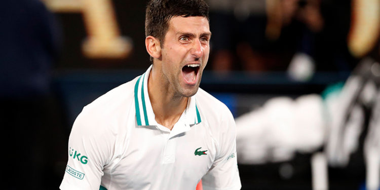 Novak Djokovic, yarı finali garantiledi
