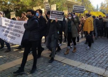 ODTÜ öğrencileri rektörlüğe yürüdü