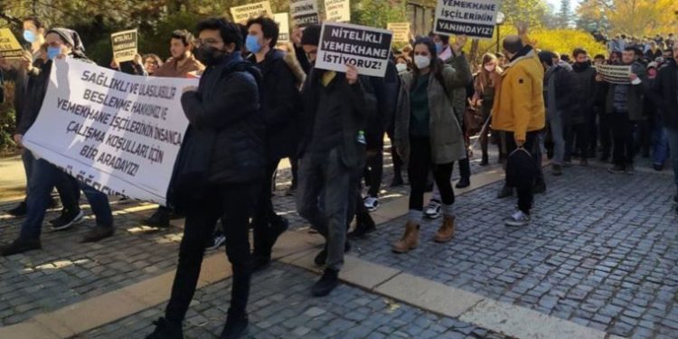 ODTÜ öğrencileri rektörlüğe yürüdü