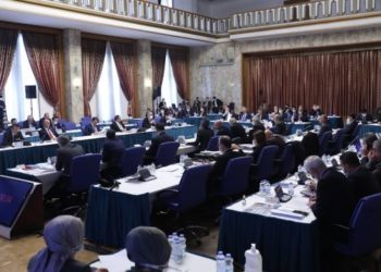 Oktay sorulara eleştiriyle karşılık verdi