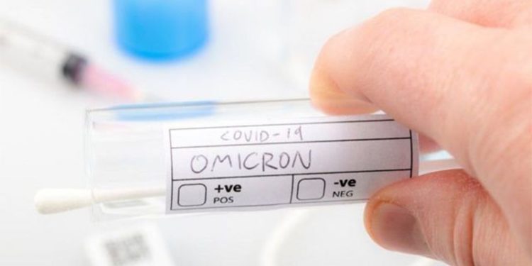 Omicron varyantı yayılıyor, bakanlık izliyor