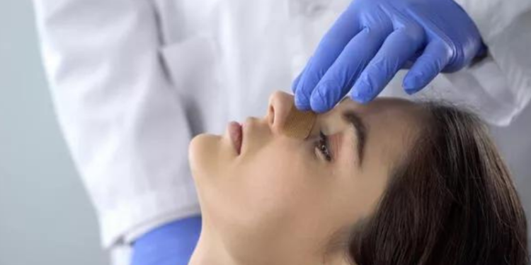 Op. Dr. Burak Türkay: Covid-19'a yakalanan kadınlar erkeklere oranla daha fazla koku kaybı yaşıyor