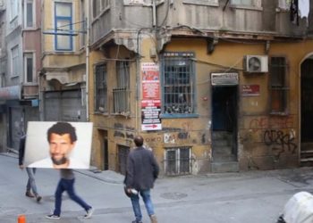 Osman Kavala portresi ile İstanbul sokaklarında dolaştı