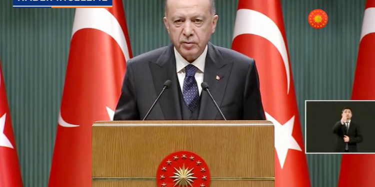 Panik yok; ekonomide bir şey deniyoruz!