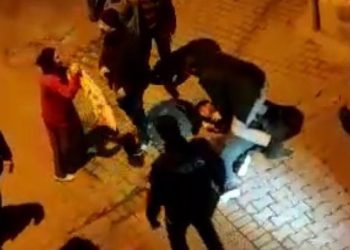 Polis şiddeti: Darp edilerek gözaltına alınan genç tutuklandı, şiddeti önlemek isteyen annesi de itildi