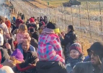 Polonya-Belarus sınırında göçmen krizi: Rusya 'Aeroflot'a yaptırım çılgınlık olur' dedi, Belarus Avrupa'ya giden gazı kesmekle tehdit etti