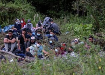 Polonya: Belarus taktik değiştirdi, göçmenler küçük gruplar halinde sınırı geçiyor