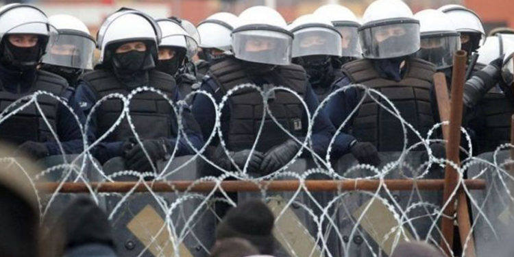 Polonya Sınır Muhafızları: Belarus dün akşam sınıra göçmen taşıdı