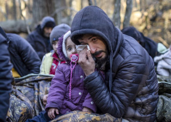 Polonya sınır kapısında 3 bin 500 göçmen toplandı