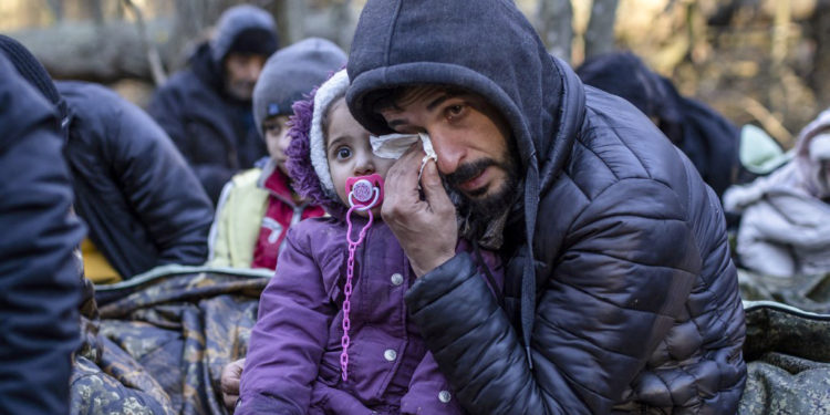 Polonya sınır kapısında 3 bin 500 göçmen toplandı