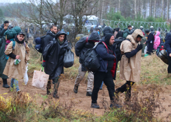 Polonya, sınırda yaşanan sığınmacı krizinde Rusya'yı suçladı