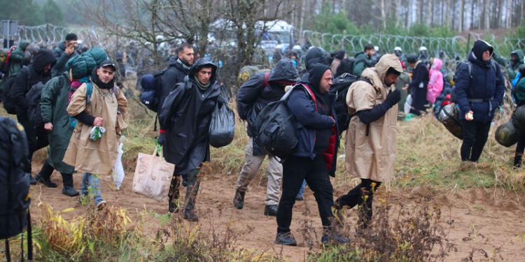 Polonya, sınırda yaşanan sığınmacı krizinde Rusya'yı suçladı