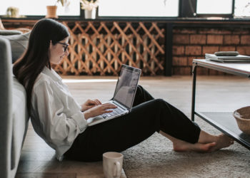 Portekiz'de işverenin çalışanla mesai saatleri dışında iletişim kurması yasaklandı