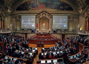 Portekiz'de meclis feshedildi