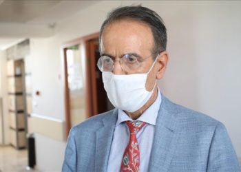 Prof. Dr. Ceyhan: 'Molnupiravir'de kesin veri yok, yine acele ediyoruz