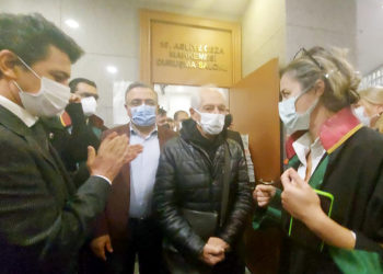 Sanatçı Genco Erkal, mahkemede konuştu: Erdoğan’ın diplomasını görmek istiyoruz, bunun nesi hakaret!