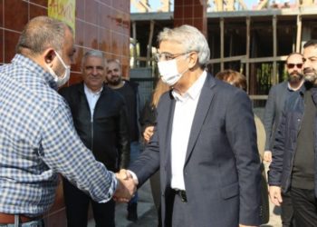 Sancar, Adana’da esnafın sorunlarını dinledi: Halk kuru ekmek bulmakta zorlanıyor