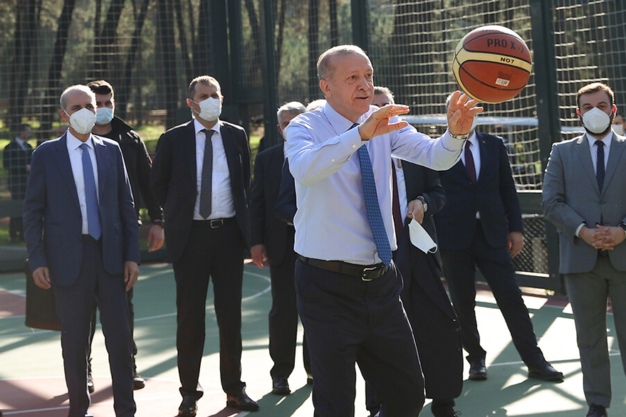 Saray’dan, “hasta” iddialarına “basket oynayan Erdoğan” videosu