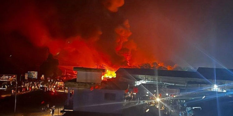 Sierra Leone'da yakıt tankeri patladı: 91 ölü