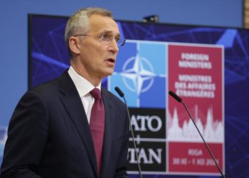 Stoltenberg: Belarus sınırındaki kriz henüz aşılmadı