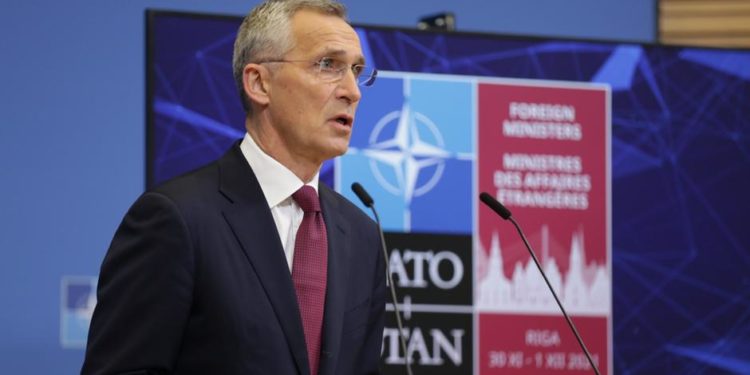 Stoltenberg: Belarus sınırındaki kriz henüz aşılmadı