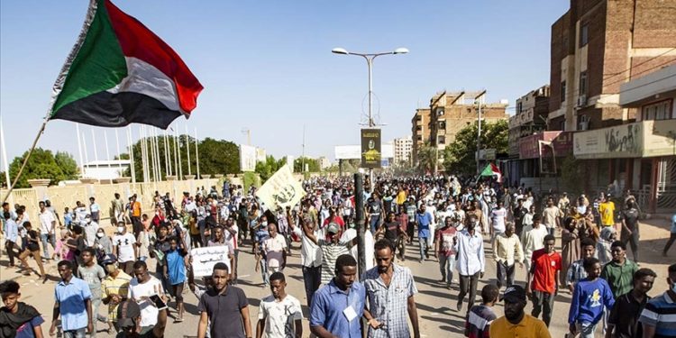 Sudan'da taraflar anlaştı; Başbakan Hamdok, darbe sonrası görevine dönecek