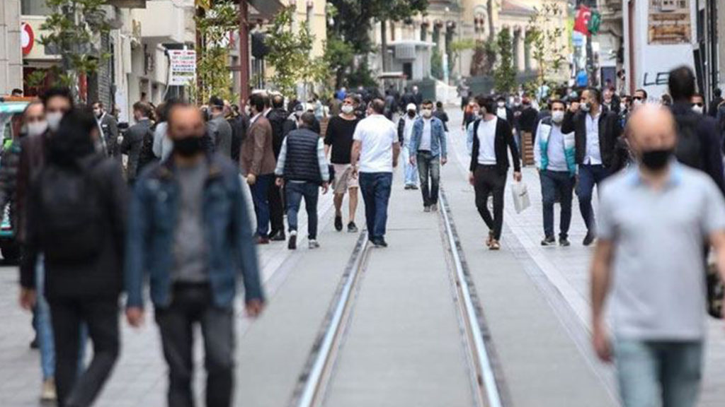 Türk Toraks Derneği: Açık havada da maske takılması gerekiyor