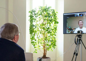 Taciz iddialarının ardından günlerdir haber alınamıyordu; IOC Başkanı Bach, Çinli tenisçi Peng Shuai ile görüştü