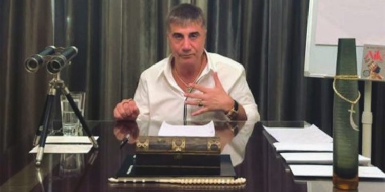 Takipçileri istedi, Peker elindeki listeleri 'Deli Çavuş' üzerinden yayınladı