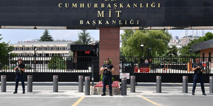 Tartışma büyüyor: MİT’e CV gönderen gazetecilerin sayısında patlama var!