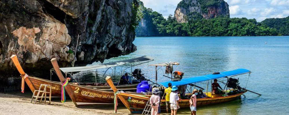 Tayland 18 ay sonra 60'tan fazla ülkeden aşılı turistlere kapılarını açtı