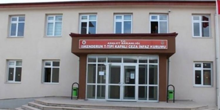 Tedavi edilmeyen hasta tutuklu yaşamını yitirdi