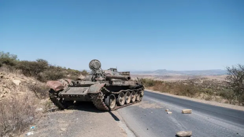 Tigray güçleri, Etiyopya'da başkente giden iki ana yolun kontrolünü sağladı